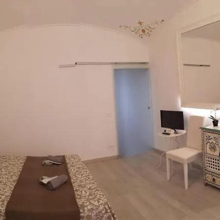 Domus Porta Pia Luxury Con Jacuzzi Apartmán *
