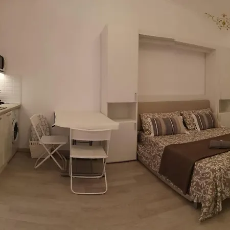Domus Porta Pia Luxury Con Jacuzzi Apartmán *