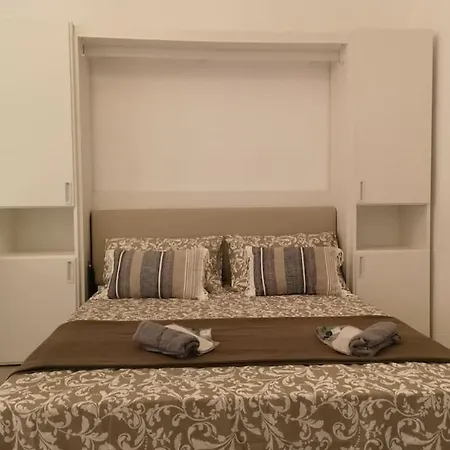 Domus Porta Pia Luxury Con Jacuzzi Apartmán *
